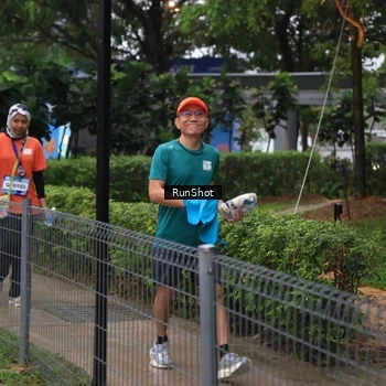 Runner Photo 7932898