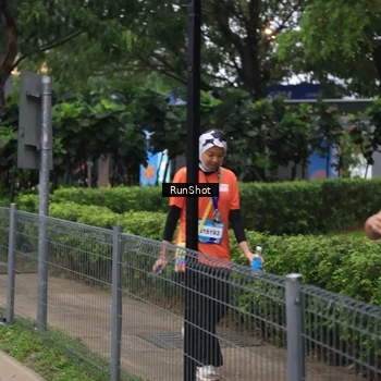 Runner Photo 7932901