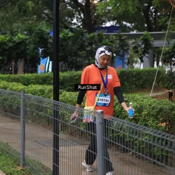 Runner Photo 7932909