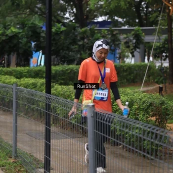Runner Photo 7932910