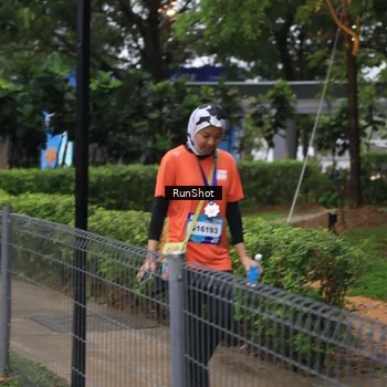 Runner Photo 7932912