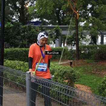 Runner Photo 7932914