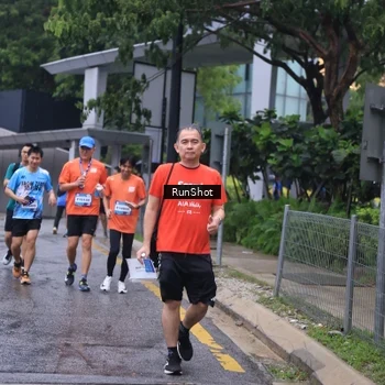 Runner Photo 7932915