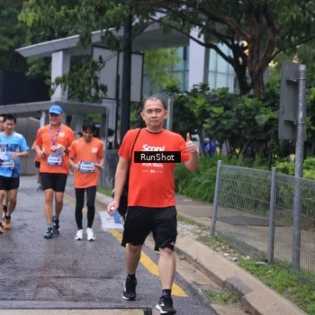 Runner Photo 7932920
