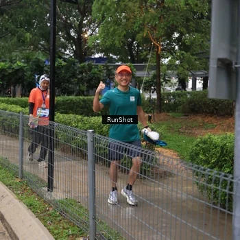 Runner Photo 7932921