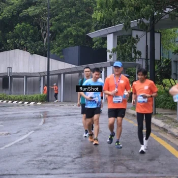 Runner Photo 7932933
