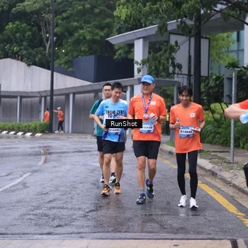 Runner Photo 7932935