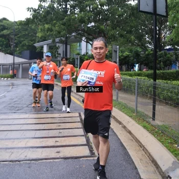 Runner Photo 7932947