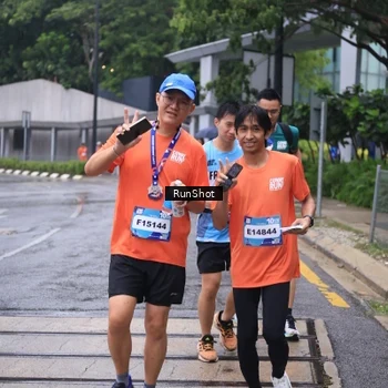 Runner Photo 7932963
