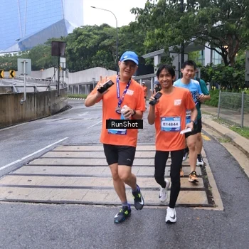 Runner Photo 7932974