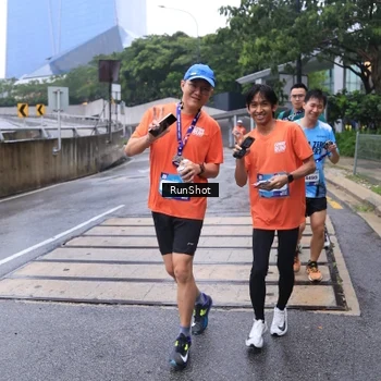 Runner Photo 7932976