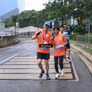 Runner Photo 7932992