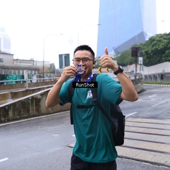 Runner Photo 7933005