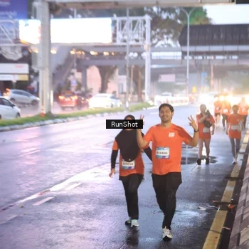 Runner Photo 7933007