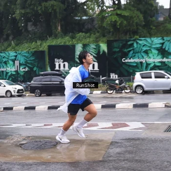 Runner Photo 7933033