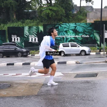 Runner Photo 7933039