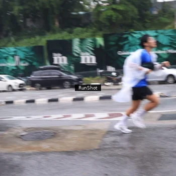 Runner Photo 7933041