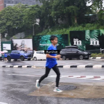 Runner Photo 7933042