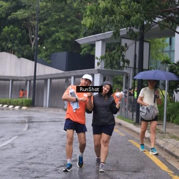 Runner Photo 7933049