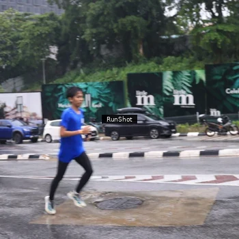 Runner Photo 7933050