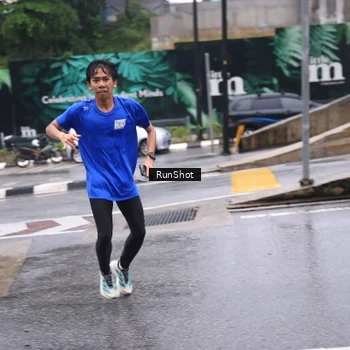 Runner Photo 7933053