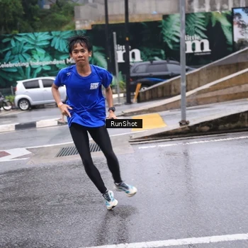 Runner Photo 7933057