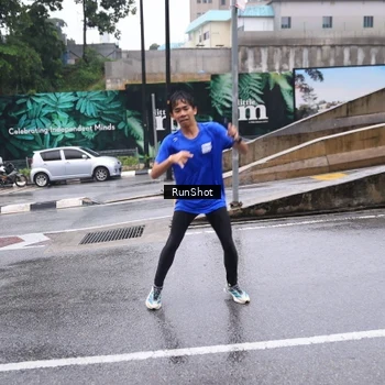 Runner Photo 7933059