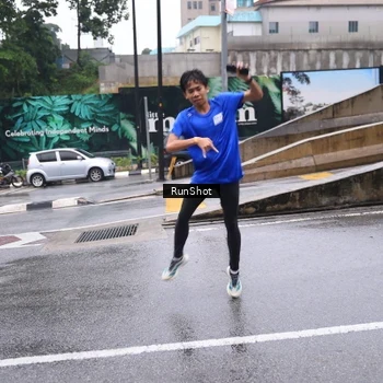 Runner Photo 7933060