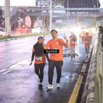 Runner Photo 7933063