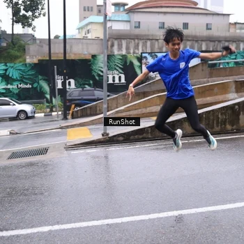 Runner Photo 7933070