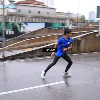 Runner Photo 7933073