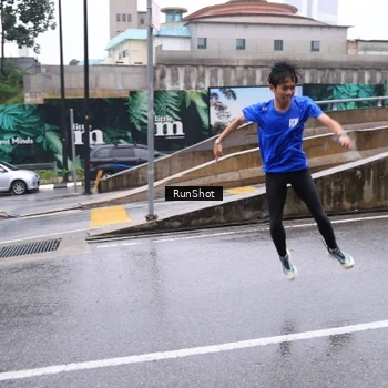Runner Photo 7933074