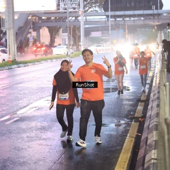 Runner Photo 7933075