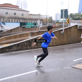 Runner Photo 7933077