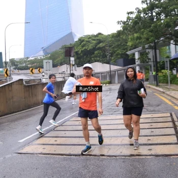 Runner Photo 7933082
