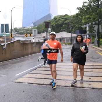 Runner Photo 7933084
