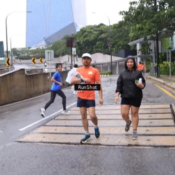 Runner Photo 7933095