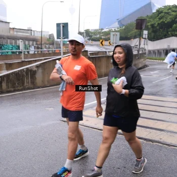 Runner Photo 7933100
