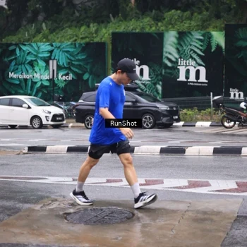 Runner Photo 7933114