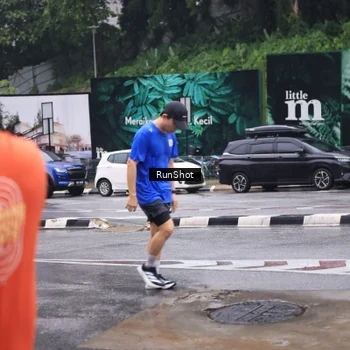 Runner Photo 7933116