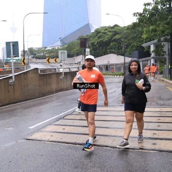Runner Photo 7933124