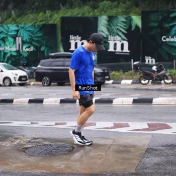 Runner Photo 7933129