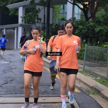 Runner Photo 7933131
