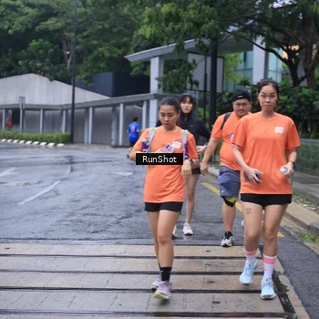 Runner Photo 7933134