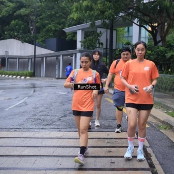 Runner Photo 7933135