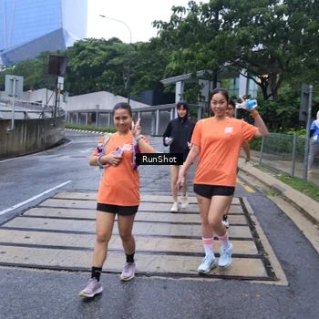 Runner Photo 7933146