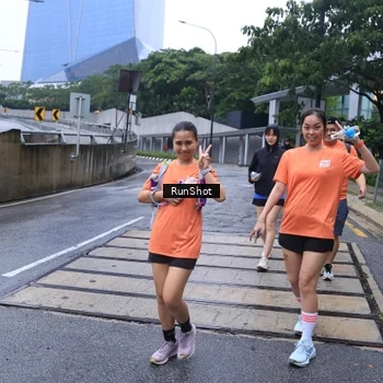 Runner Photo 7933151