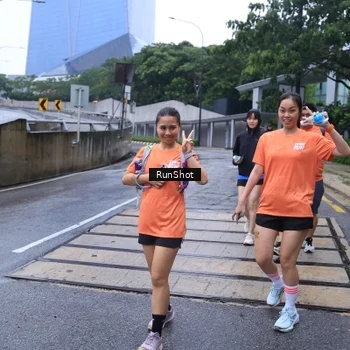 Runner Photo 7933153