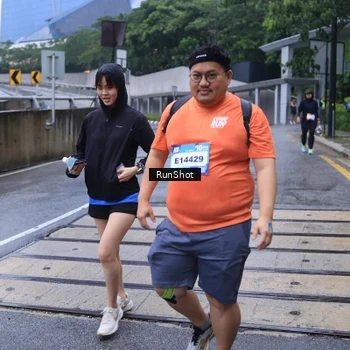 Runner Photo 7933168