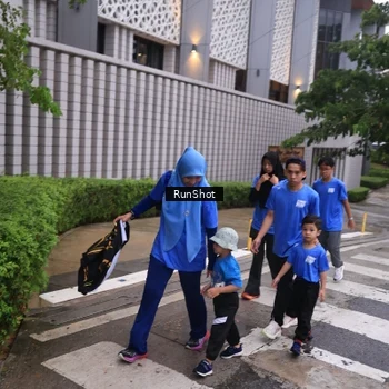 Runner Photo 7933175